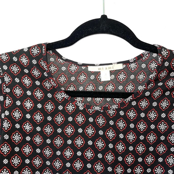 Francesca’s Miami Black & Red Boho Printed Bell Sleeve Blouse Small Women’s - Picture 2 of 10